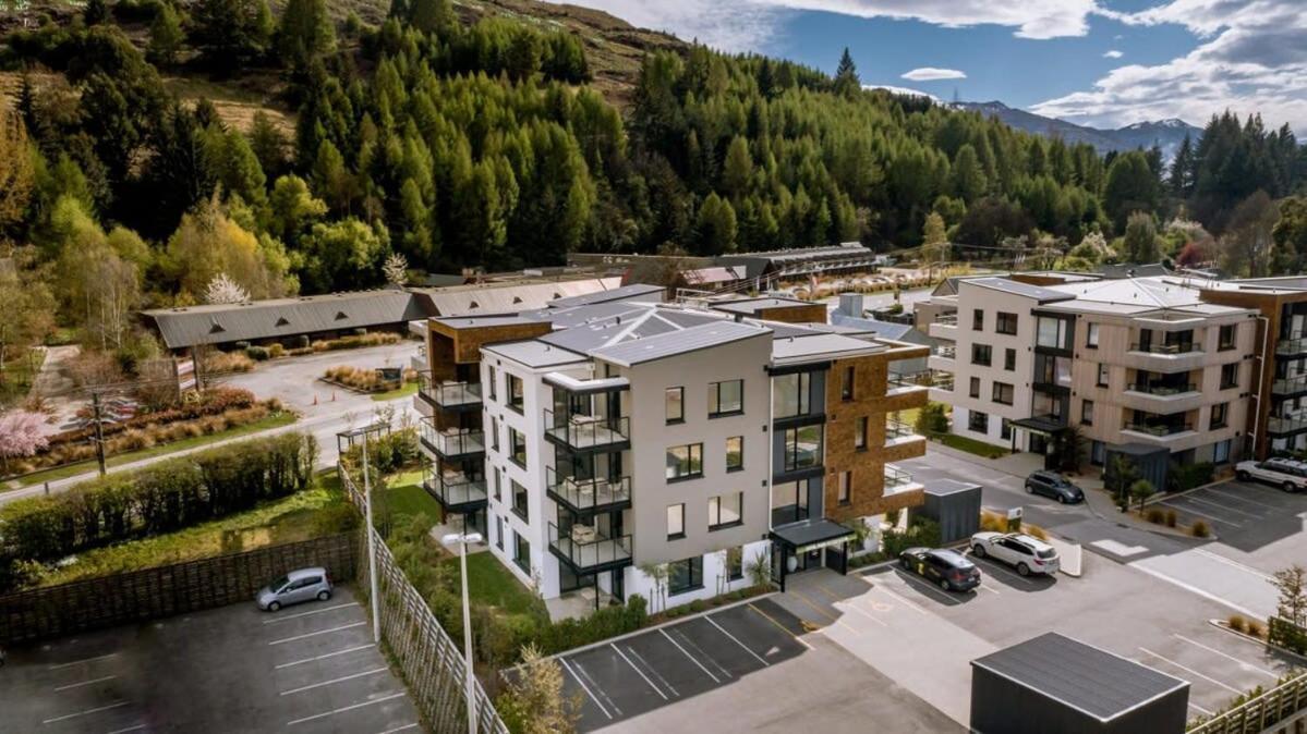 Te Awa At La Residence Du Parc Куийнстаун Екстериор снимка